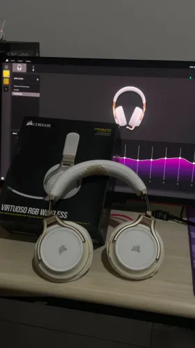Headset Gamer Corsair Virtuoso RGB Wireless Branco Dourado