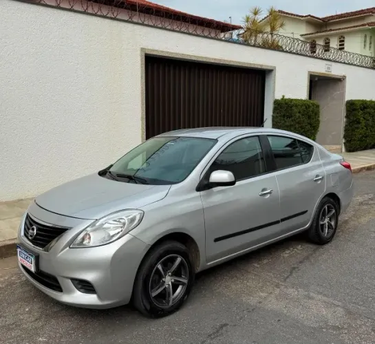 Nissan Versa SV 1.6 16V Flex Fuel 4P Mec. 2013
