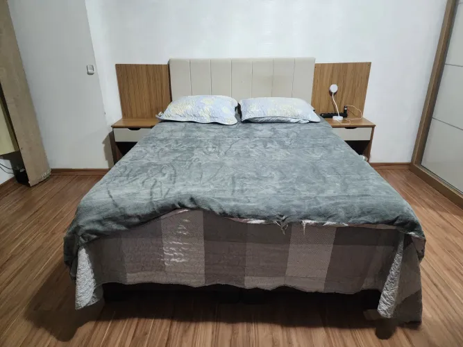 Cama box Queen Valor: 1500 reais