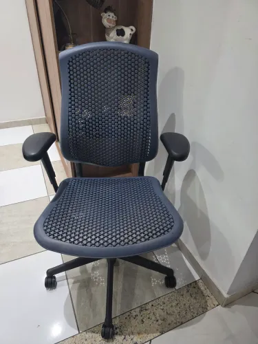 Cadeira de escritório Herman Miller 