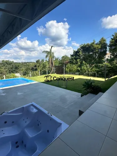 Vendo Linda Casa 04 Quartos com 02 suítes e 02 semi-suite no Condomínio Nosso Rancho, divi