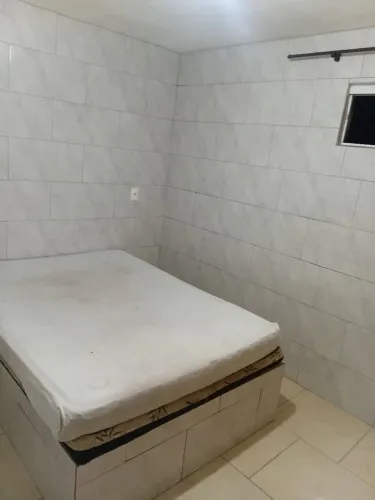 Alugo kitnet na costeira