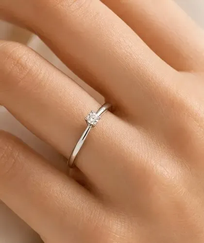Anel Solitário Em Ouro 18k 750