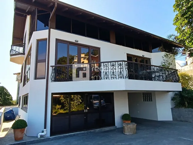 Casa comercial com 4 quartos no bairro Centro, Florianópolis