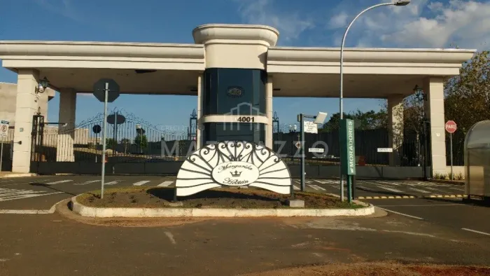 Terreno à venda com área total de 360m² no Margarida de Holstein em Limeira/SP.
