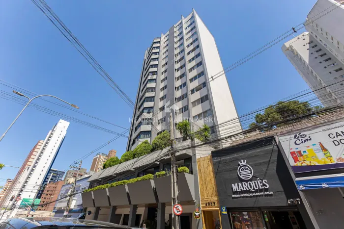 Apartamento à venda no Batel 273m² privativos, 4 quartos, 1 por andar, ao lado do Shoppin