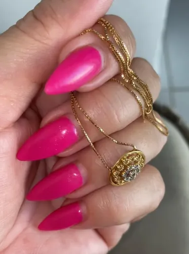 Colar Mandala com diamante ouro 18k