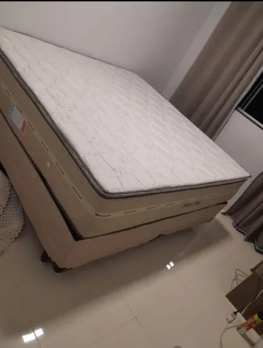 Cama box super king 