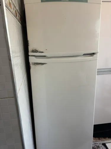 Vende-se geladeira Consul