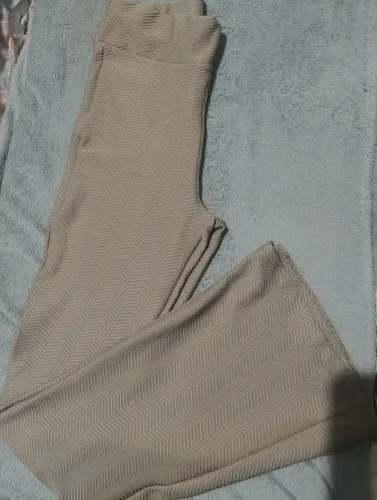 Calça flare