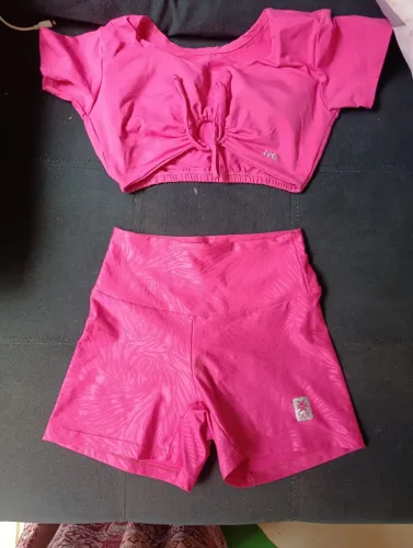 Roupa de academia 