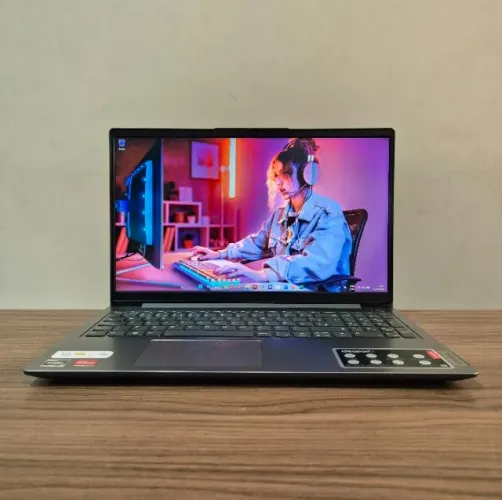 Notebook Lenovo (Placa Video AMD + 20 GB RAM) c/ Garantia - Avalio trocas !!!