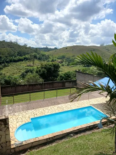 Vendo Granja no Recanto dos Lagos 