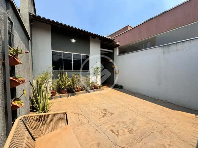 VENDE-SE EXCELENTE CASA NA REGIÃO NORDESTE DA CAPITAL codigo: 342726
