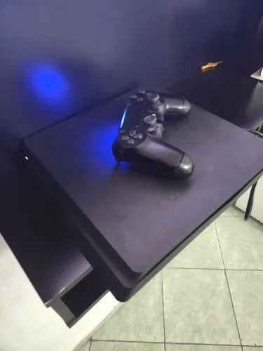 Vendo PS4 SLIM 500MB