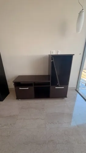 Rack/Balcão para TV - Precisa de Pequenos Reparos