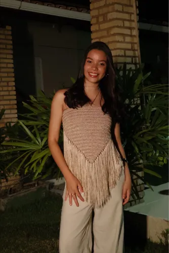 Blusa de crochê com franjas 
