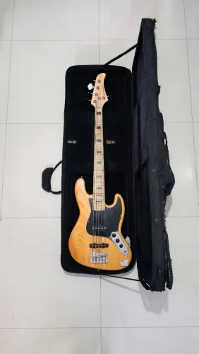 Contrabaixo Strinberg 5 Cordas (Jazz Bass) + Hardcase + Amp de Estudo
