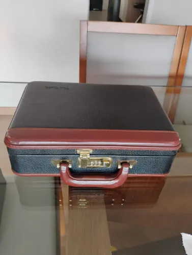 Maleta médica clássica Pierre Cardin