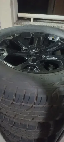 PNEUS NOVOS ARO 18 ORIGINAIS GWM