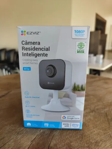 Câmera Residencial Inteligente H1c EZVIZ