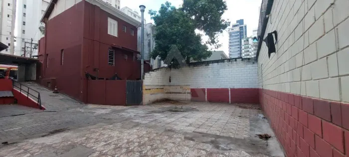 Terreno para alugar em Campinas, Centro, com 226 m²