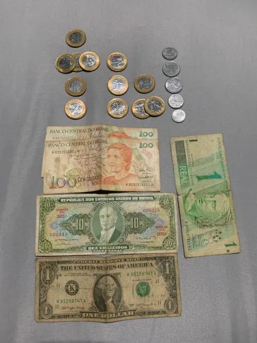 Moedas e notas antig Herança
