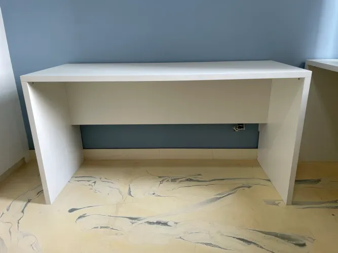 Mesa de escritório (cor branca)