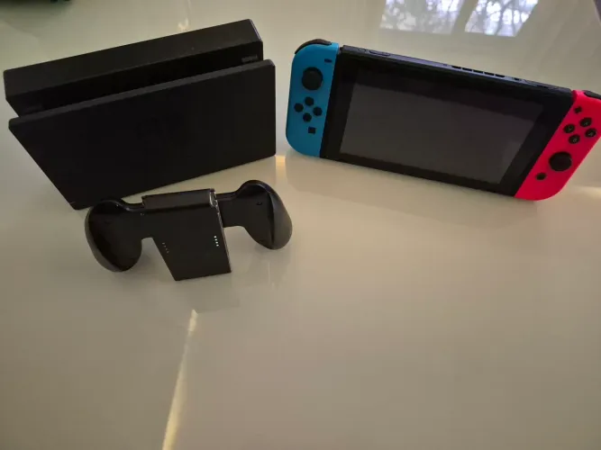 Nintendo Switch V1 - Desbloqueavel - Completo