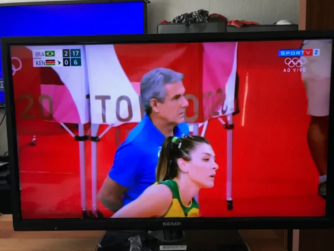 TV SEMP TOSHIBA 32? só o HDMI que não funciona