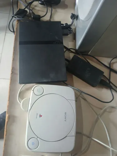 PlayStation one eo 2!! 500 cada