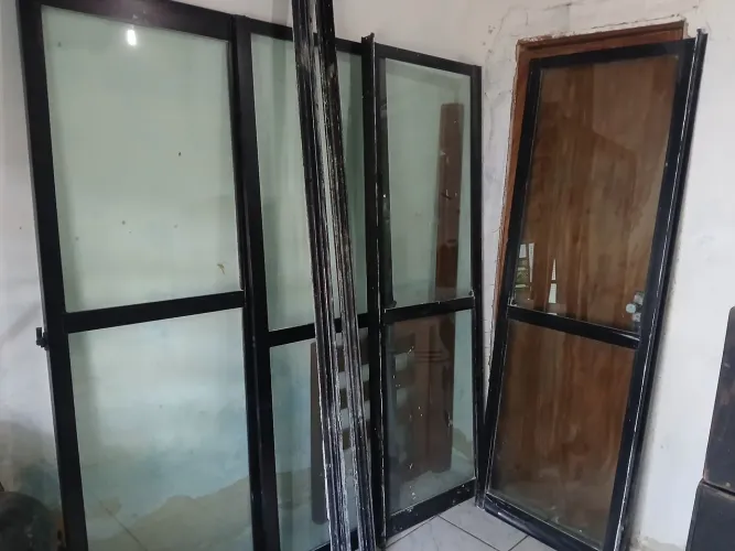 Porta 4 folhas