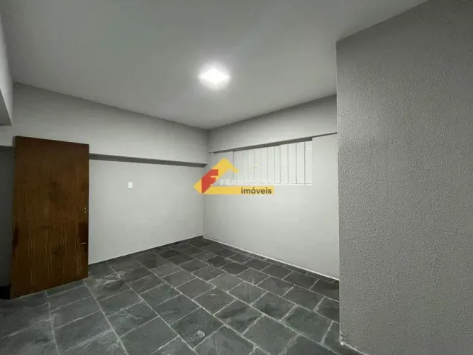 Sala comercial localizada no bairro Sidil