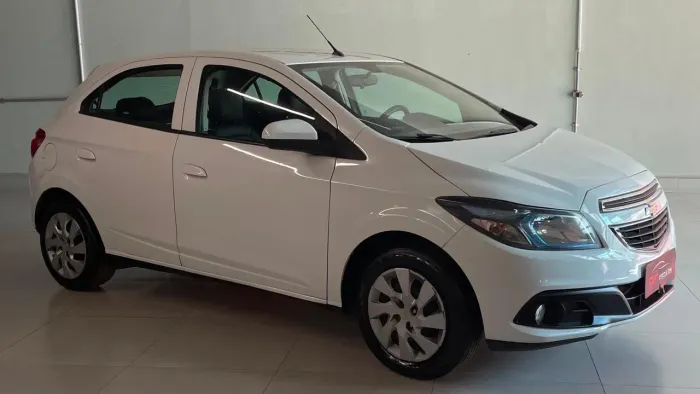 Chevrolet Onix Hatch LT 1.4 8V Flex Power Mec. 4P 2015