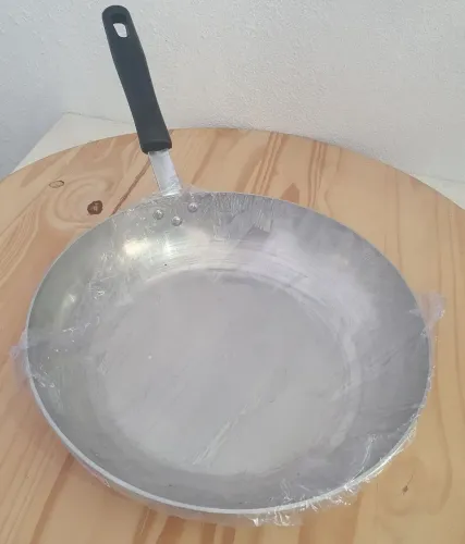Frigideira profissional aluminio - tam 28