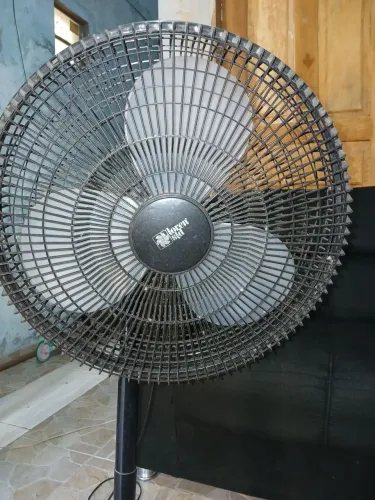 Ventilador de Pé 60 usado 