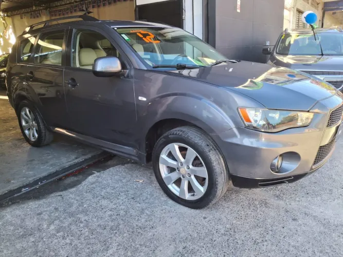 Mitsubishi Outlander 2.0 16V 160cv Aut. 2012