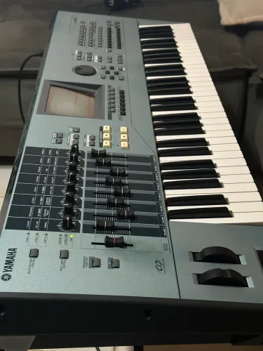 Teclado MOTIF XS 6 com memória sample