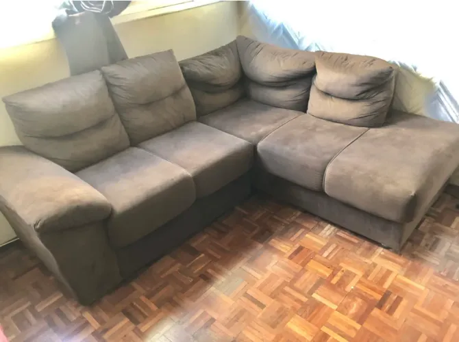 Sofá de canto marrom usado