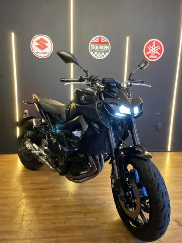 YAMAHA MT 09 2021 EXTRA COM ESCAPE CARACOL