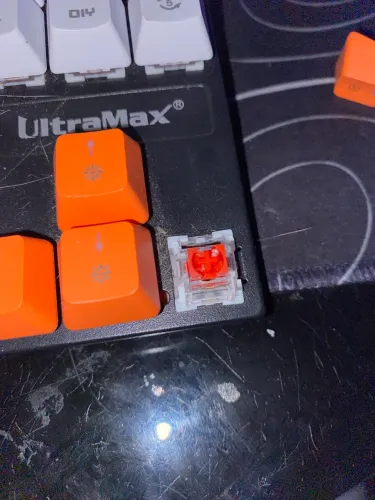 TECLADO MECÂNICO 