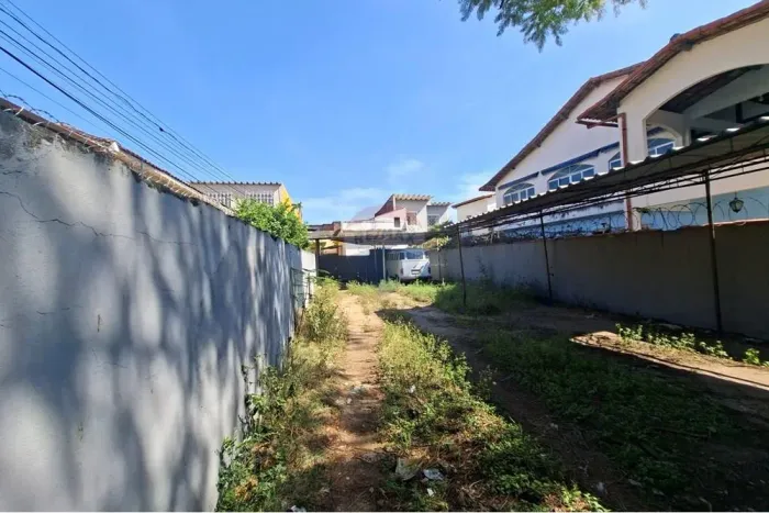 Terreno com 380m² à venda por R$350.000,00 - Penha - RJ
