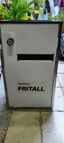 Máquina de fritar salgados 