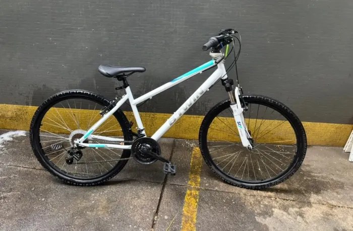 Bicicleta BTWIN marca da Decatlon estilo Mtb aro 26