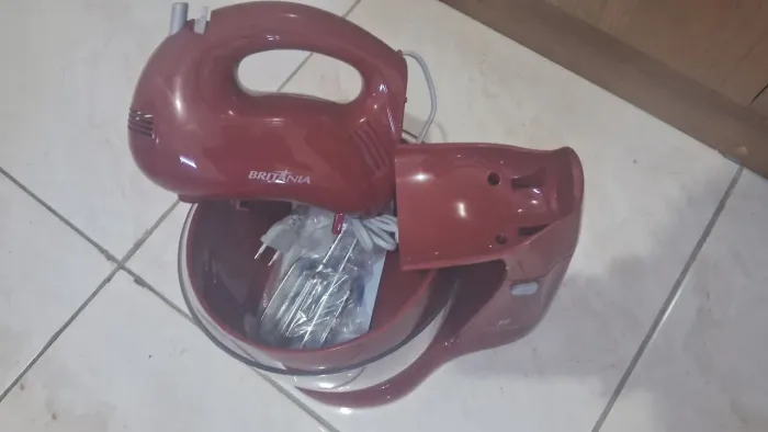 Vendo Batedeira Britânia - 500W - Turbo!
