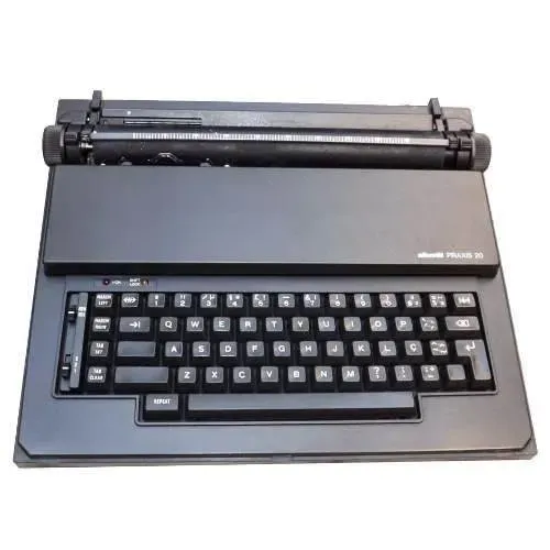 Maquina de escrever Olivetti Praxis 20 (Somente 480,00)