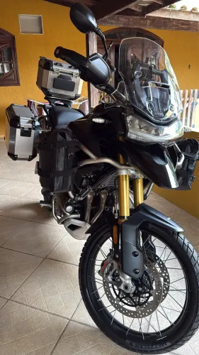 Vendo Tiger 1200 Black Edition 25/26 cheia de acessórios | troco por carro ou moto