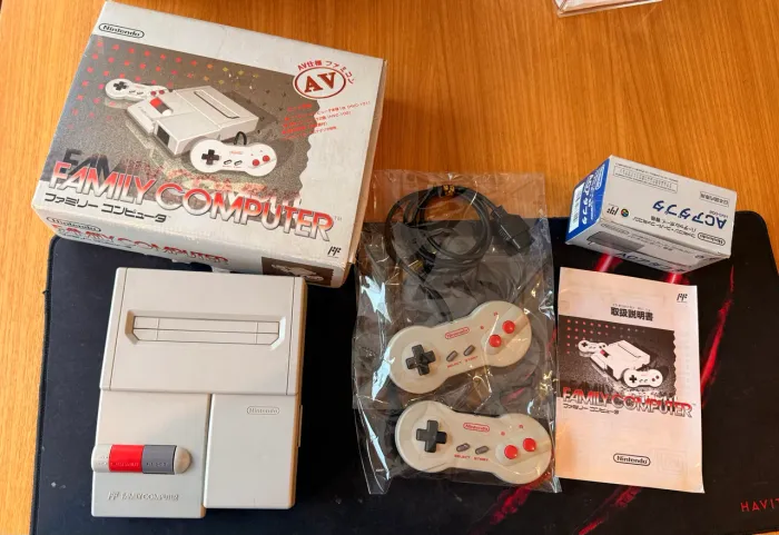 Nintendo NES Famicom AV - Impecavel
