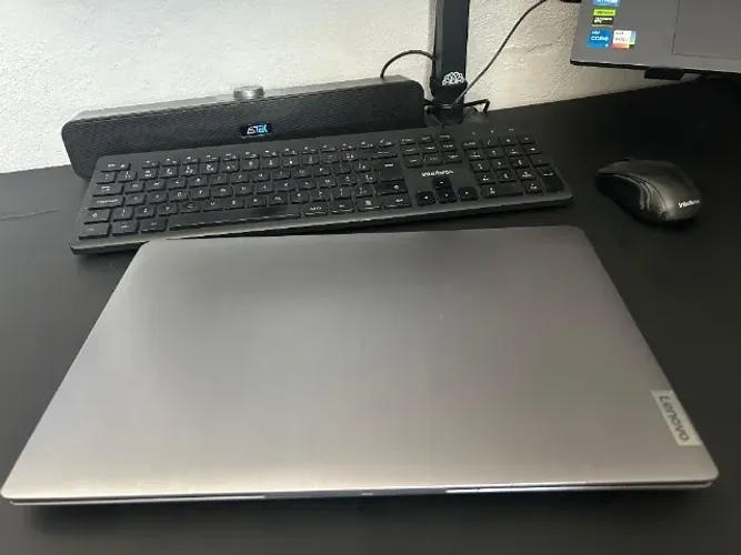 Lenovo IdeaPad 3 ? Ryzen 5 5500U | 8GB RAM | SSD 256GB + HD 110GB | Vega 7 Notebook excel