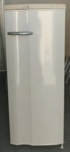 Geladeira. Eletrolux. Degelo seco. 260L. 220v